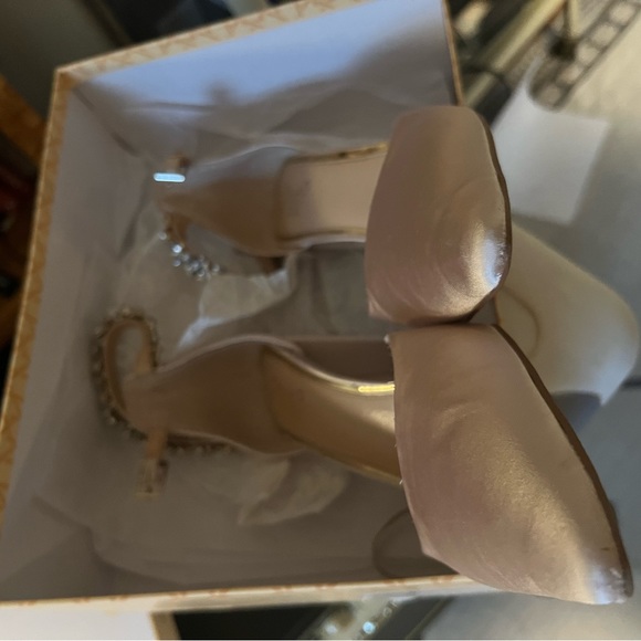 Jewel Badgley Mischka Ollie Champagne Pump 9.5 - Picture 7 of 7
